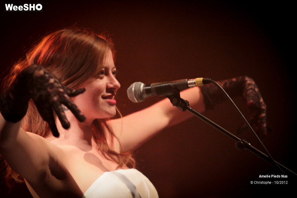 12/35 photos du spectacle Amelie Pieds Nus