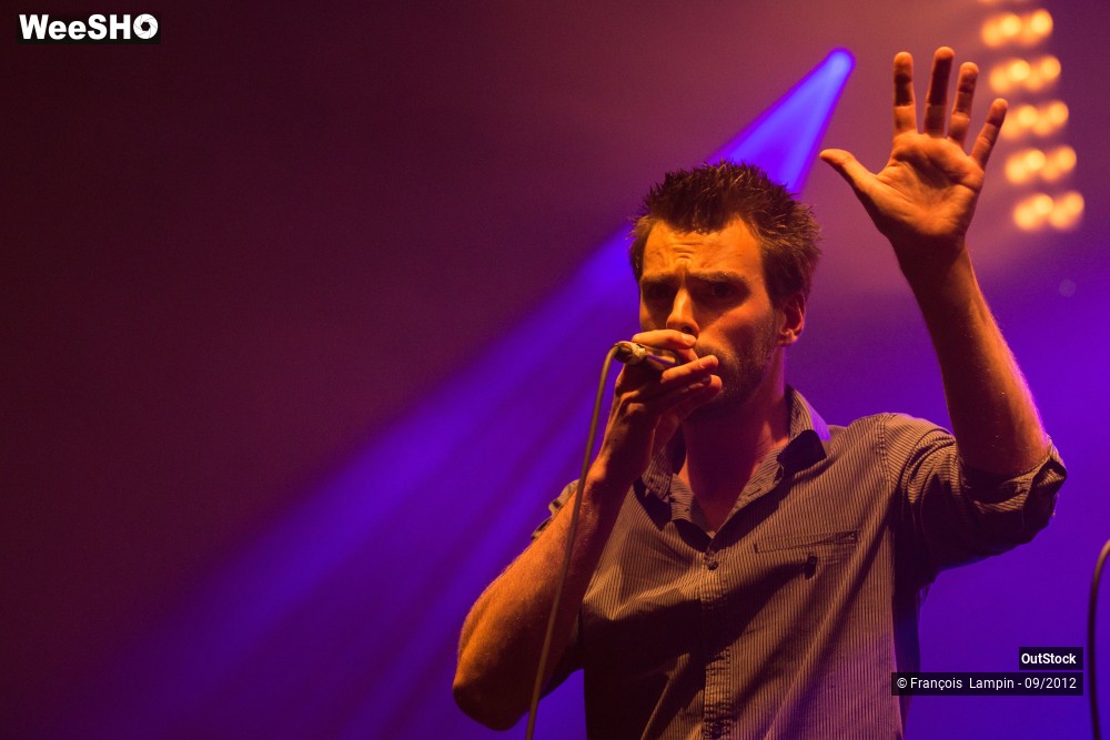 8/12 photos du spectacle OutStock