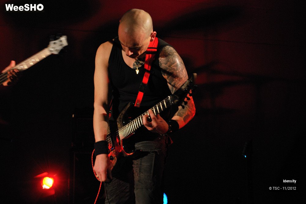 13/27 photos du spectacle Idensity