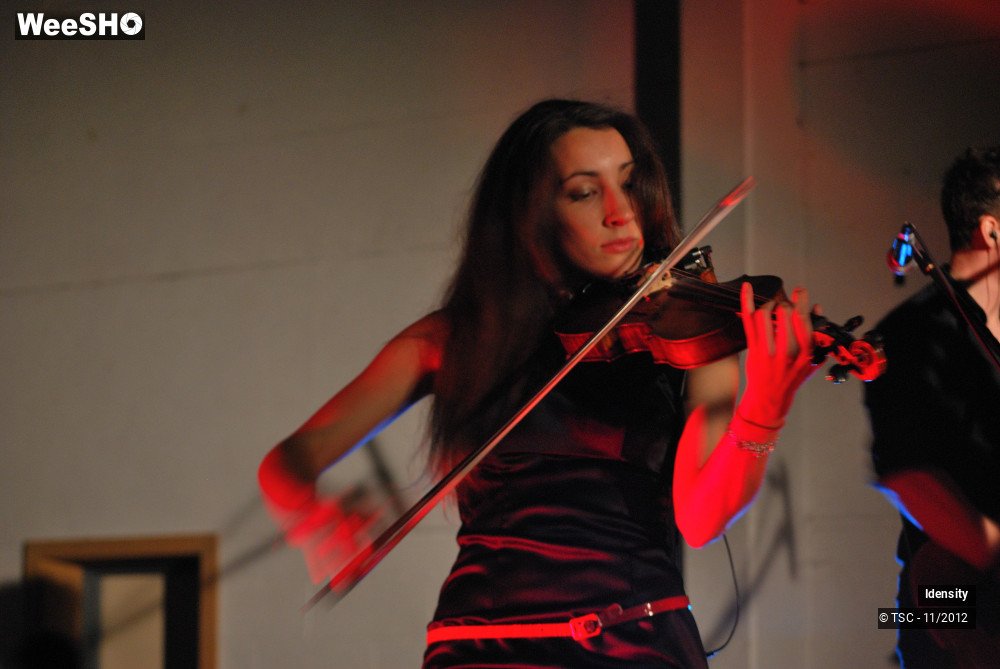 18/27 photos du spectacle Idensity