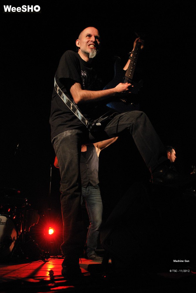 18/28 photos du spectacle Machine gun