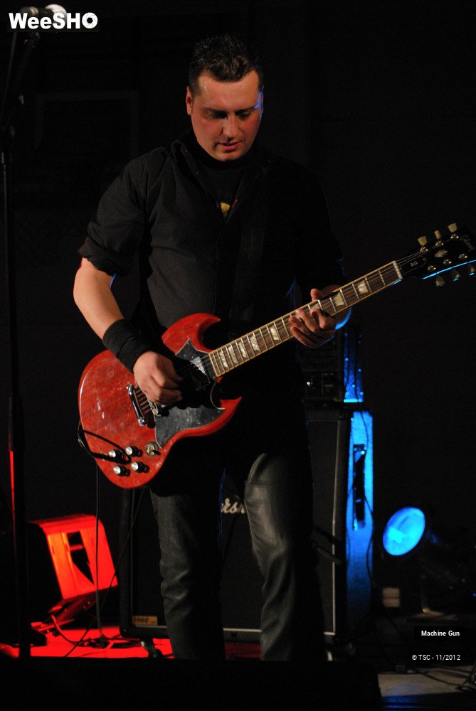 26/28 photos du spectacle Machine gun