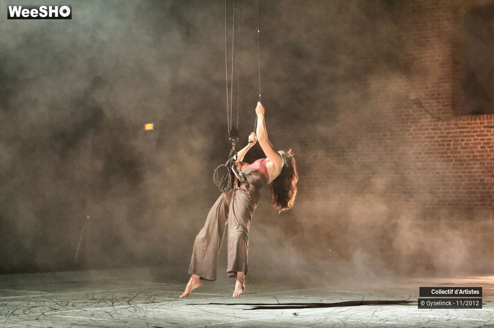 17/28 photos du spectacle A chaque grincement de ton coeur...