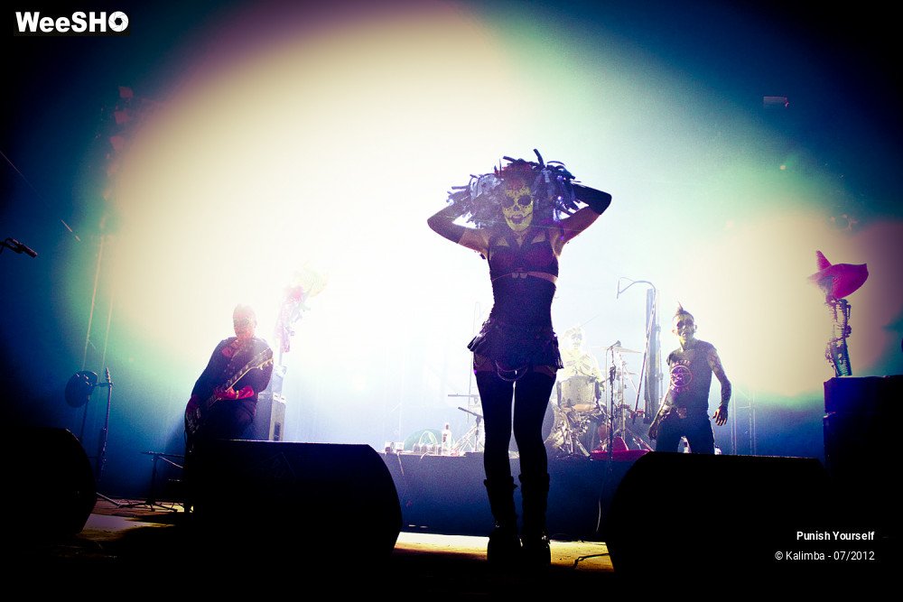 3/14 photos du spectacle Punish Yourself