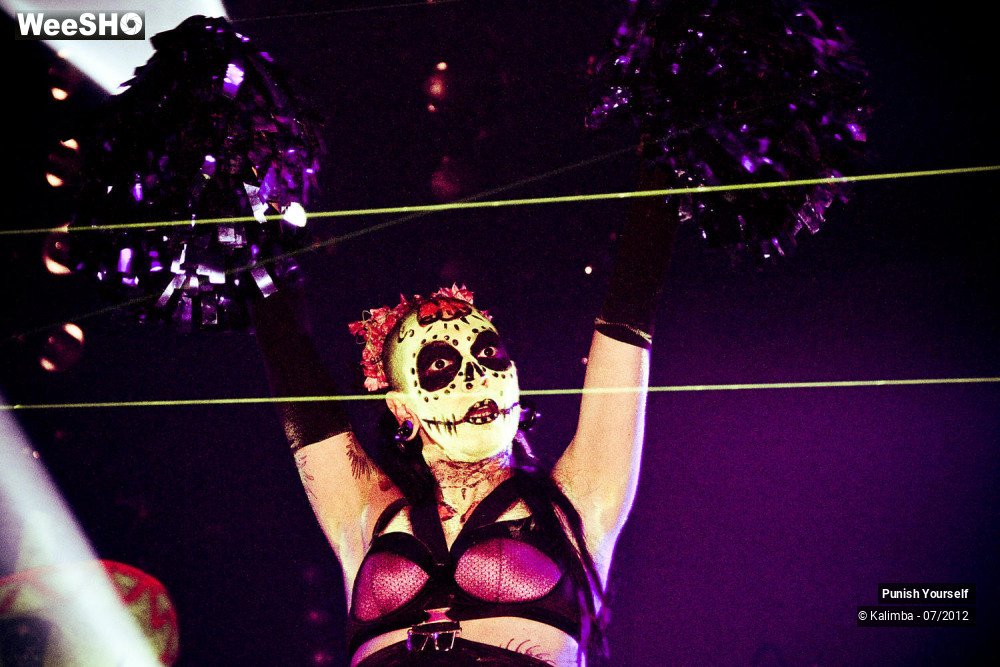 5/14 photos du spectacle Punish Yourself
