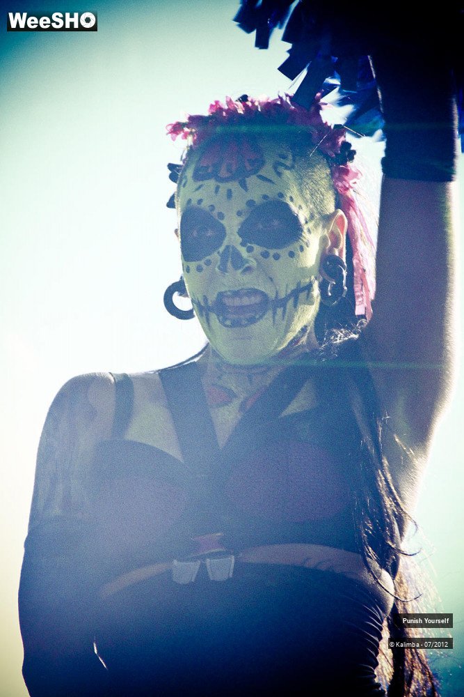 14/14 photos du spectacle Punish Yourself