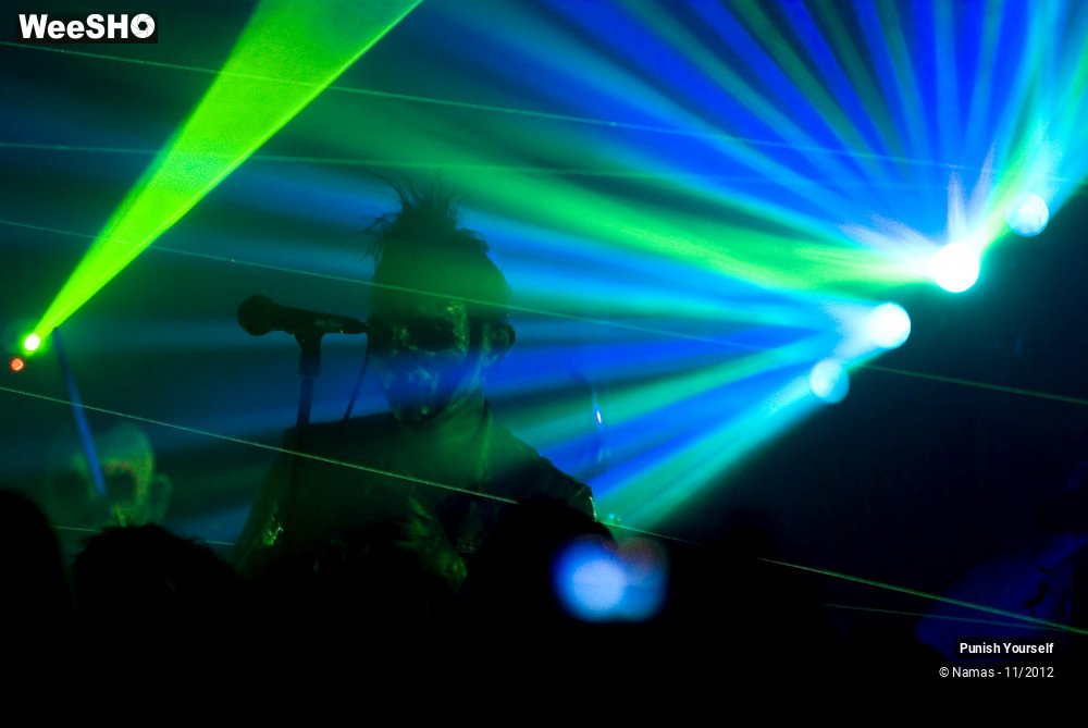 3/42 photos du spectacle Punish Yourself