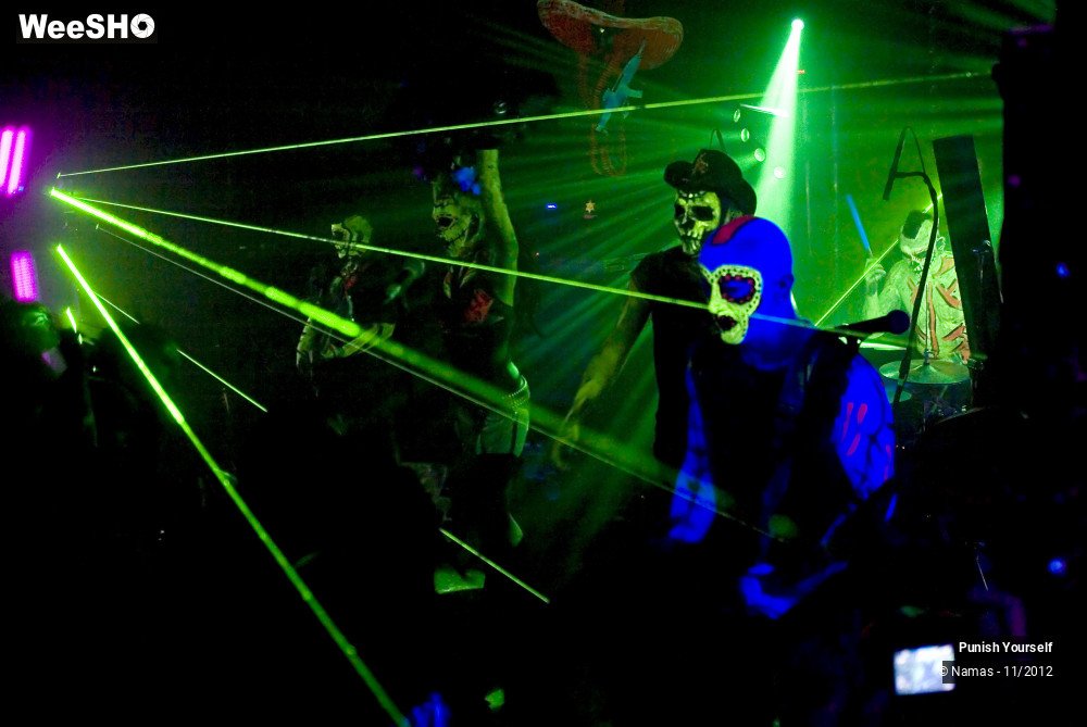 9/42 photos du spectacle Punish Yourself