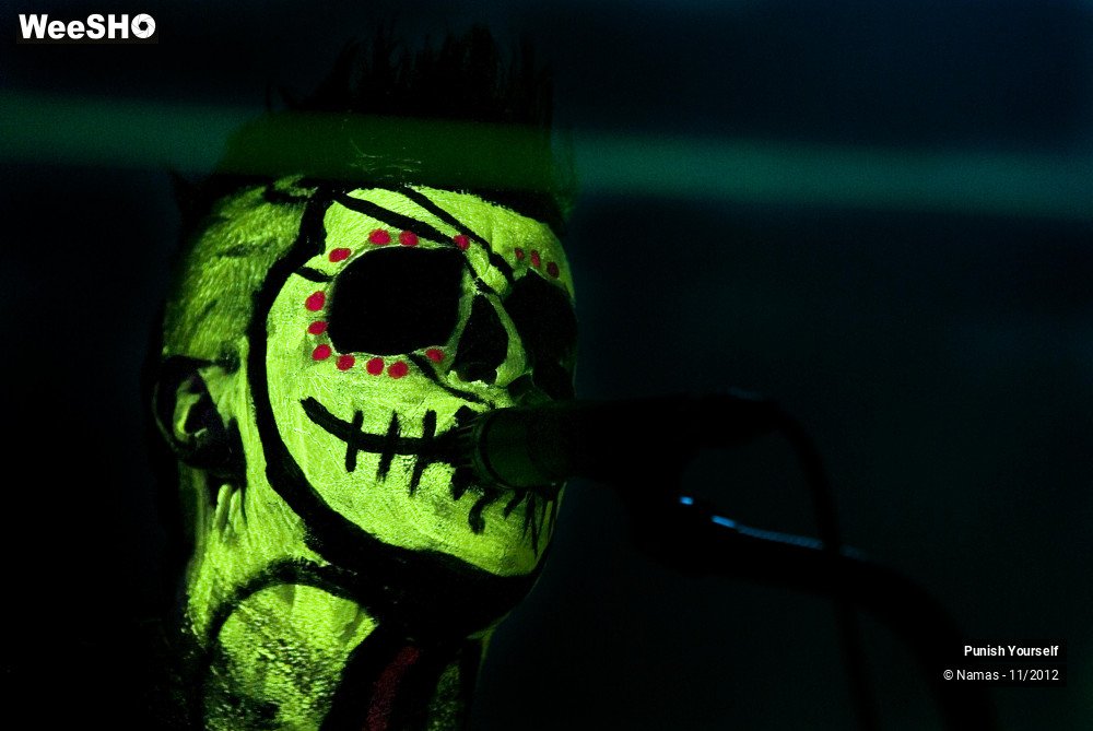 21/42 photos du spectacle Punish Yourself