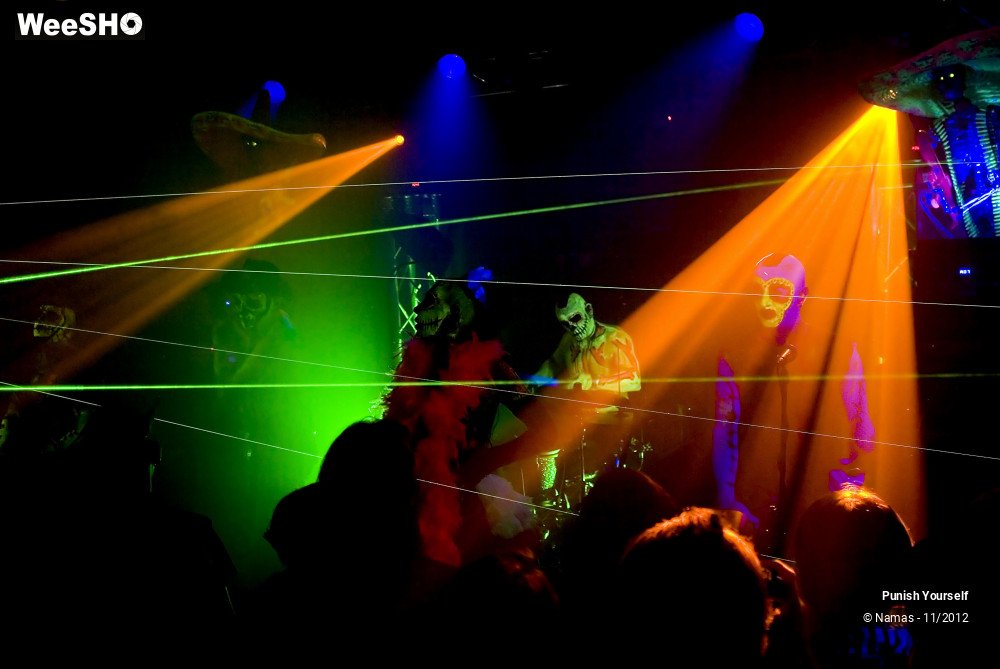 25/42 photos du spectacle Punish Yourself