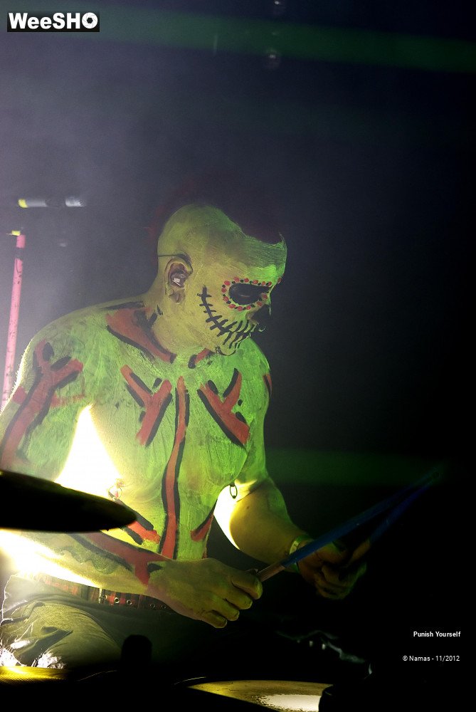 33/42 photos du spectacle Punish Yourself