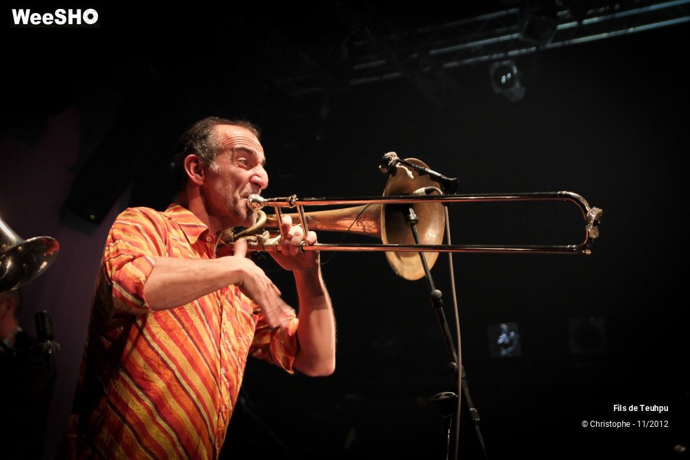 6/37 photos du spectacle Les fils de Teuhpu