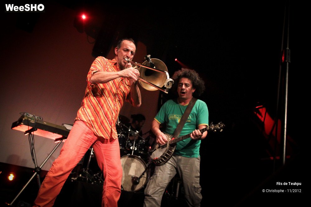 11/37 photos du spectacle Les fils de Teuhpu