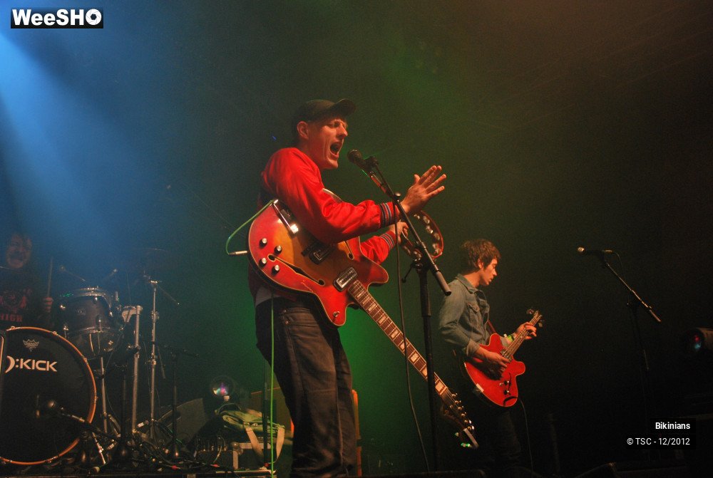 8/18 photos du spectacle Bikinians