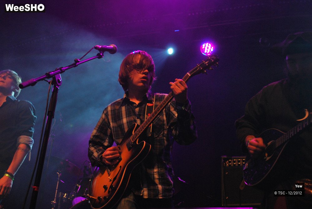 2/16 photos du spectacle Yew