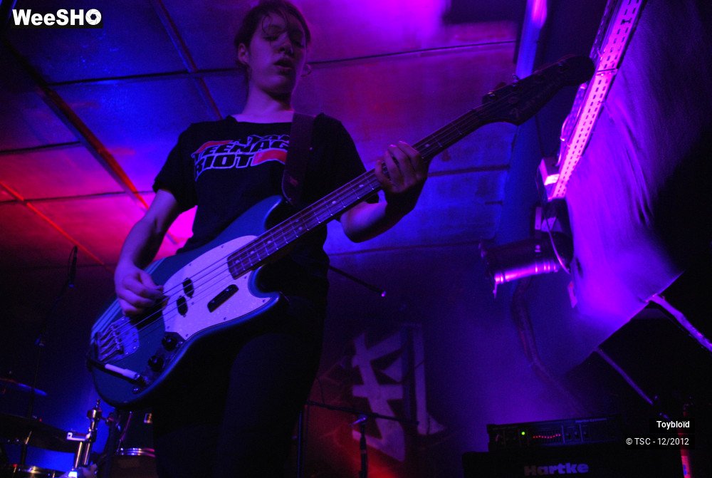 13/21 photos du spectacle Toybloïd