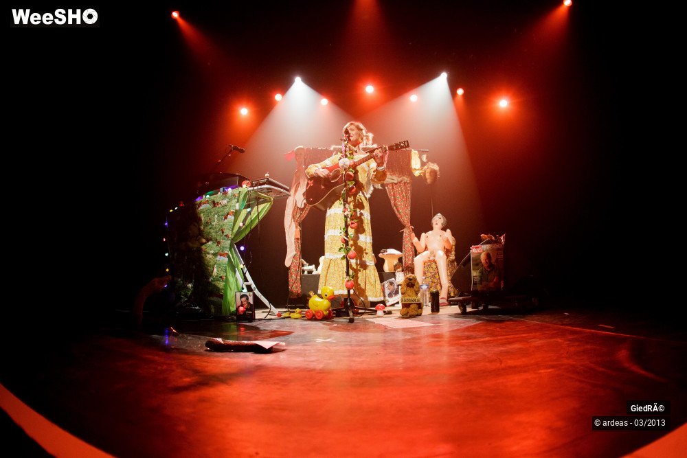 11/35 photos du spectacle Giedré