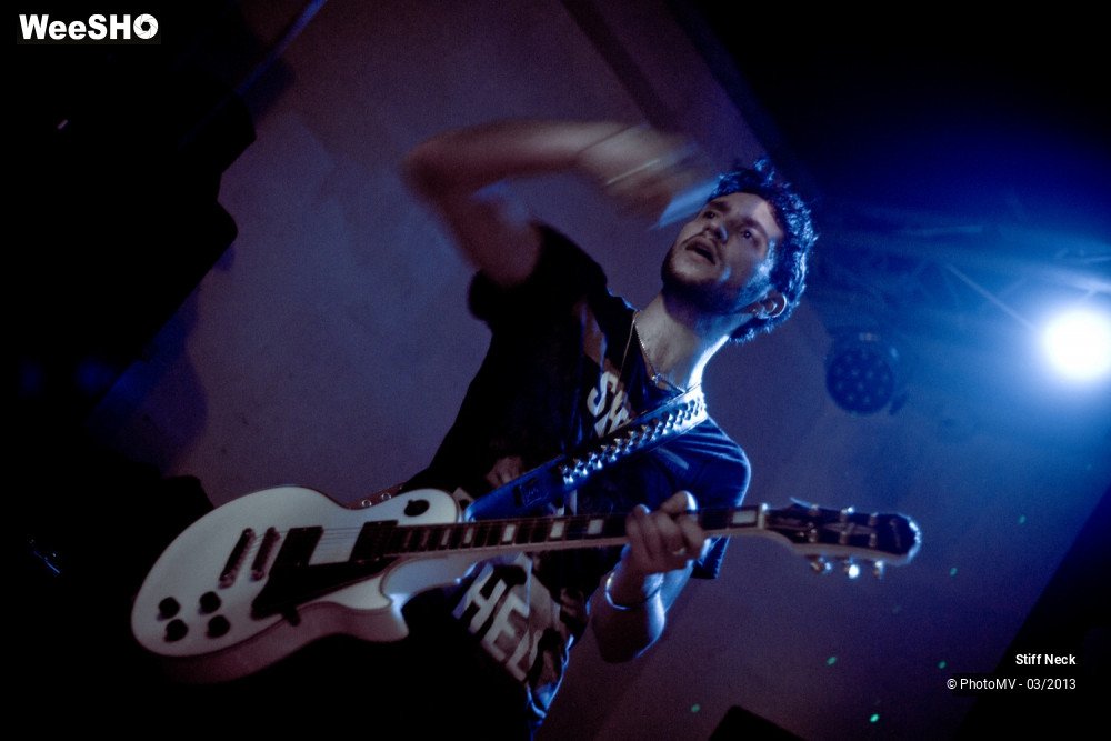 5/38 photos du spectacle Stiff Neck