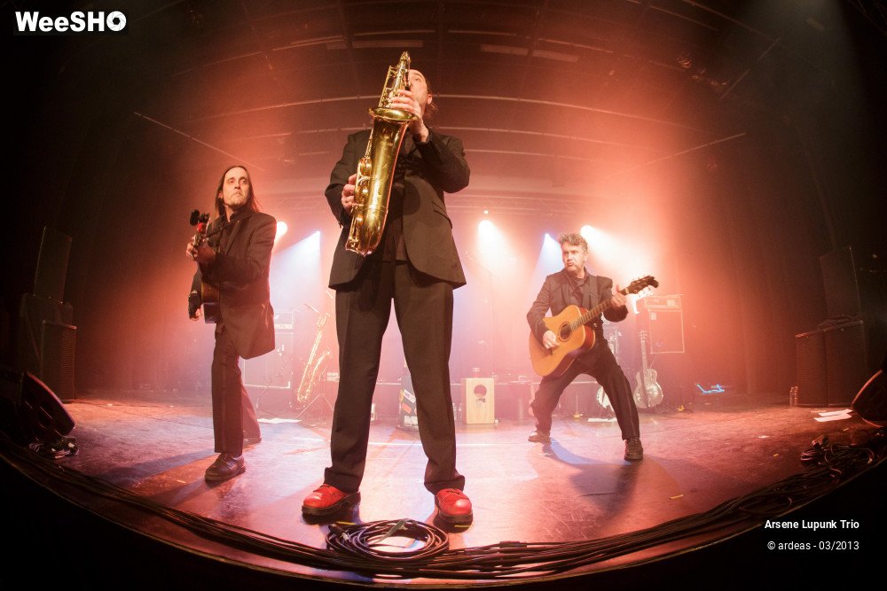 11/33 photos du spectacle Arsene Lupunk Trio