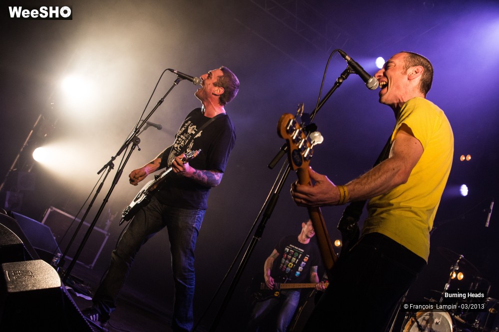 24/39 photos du spectacle Burning Heads