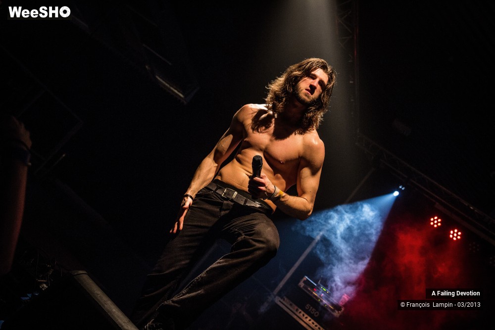 10/38 photos du spectacle A Failing Devotion