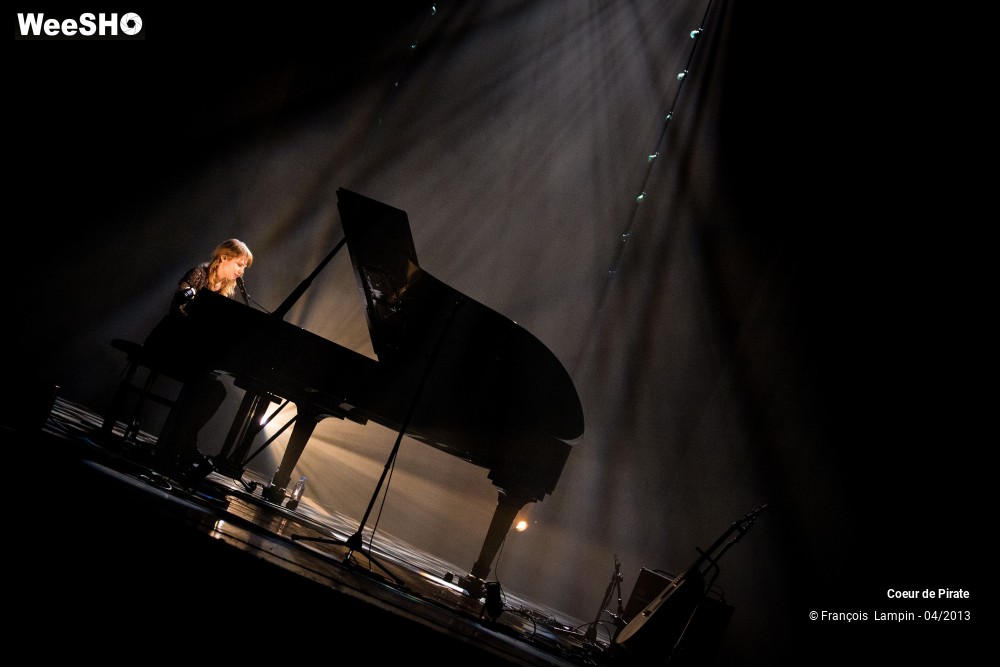 21/28 photos du spectacle Coeur de pirate