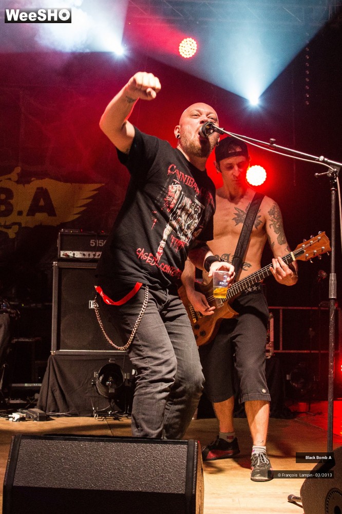 2/40 photos du spectacle Black Bomb A