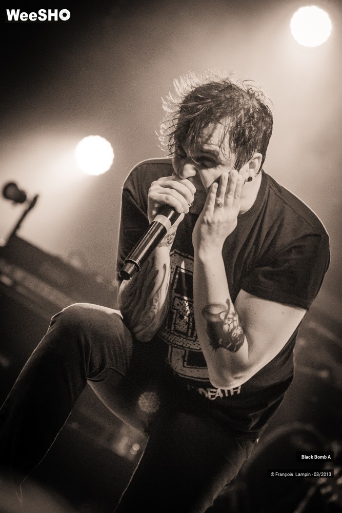 20/40 photos du spectacle Black Bomb A
