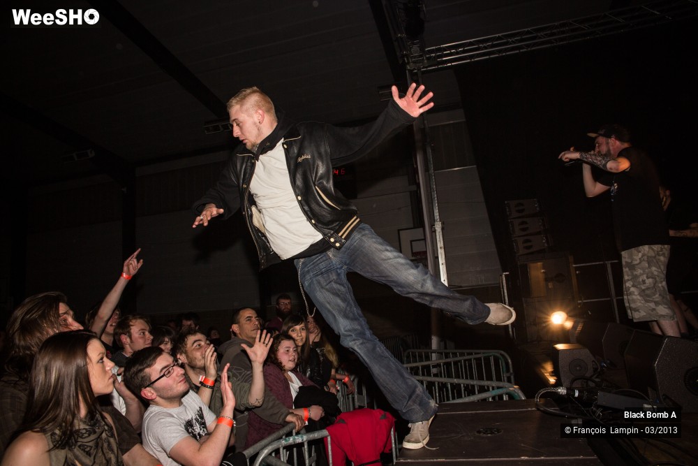 24/40 photos du spectacle Black Bomb A