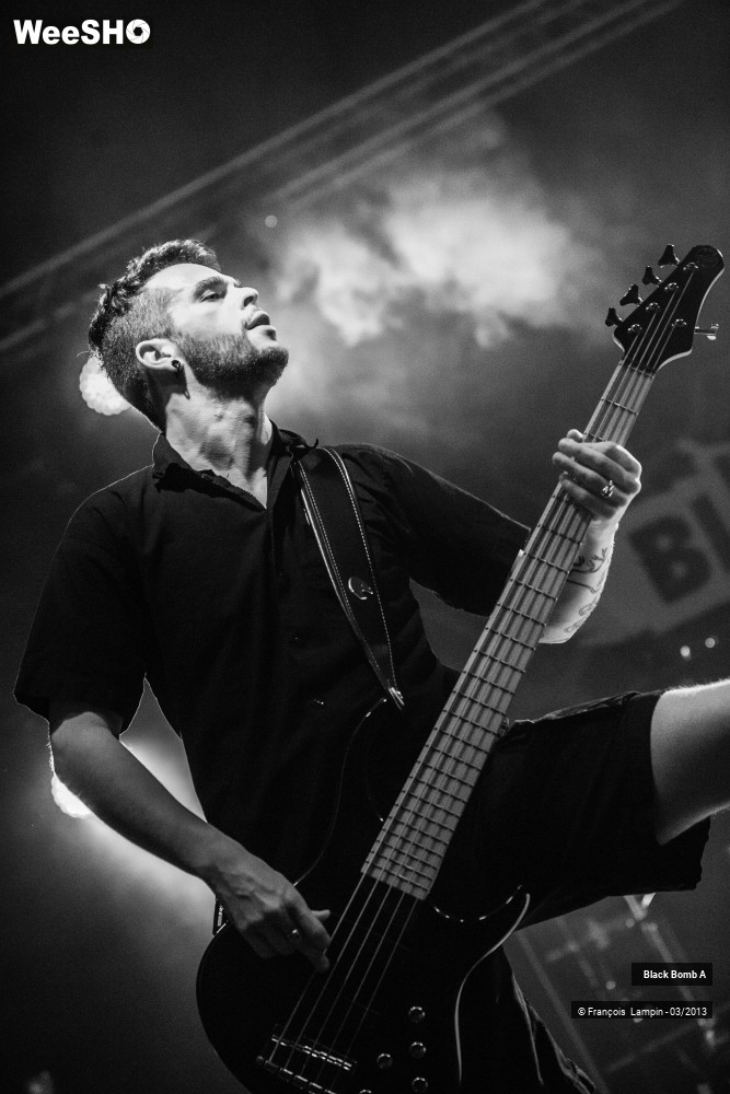 25/40 photos du spectacle Black Bomb A