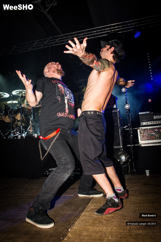 28/40 photos du spectacle Black Bomb A