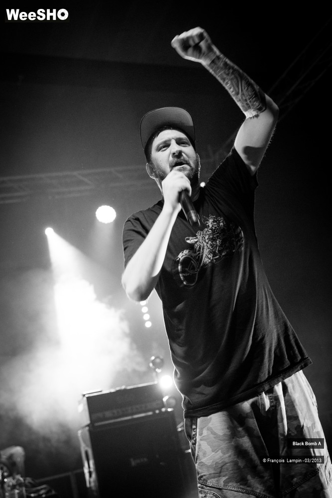39/40 photos du spectacle Black Bomb A