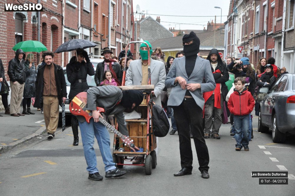 19/50 photos du spectacle Les Bonnets Duforme