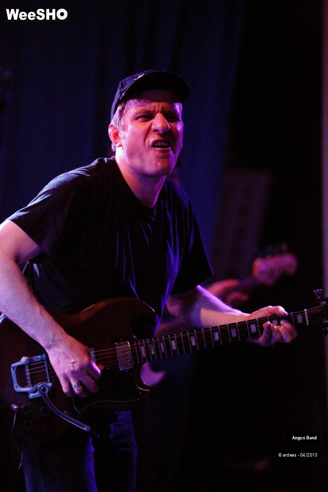 14/31 photos du spectacle Angus Band