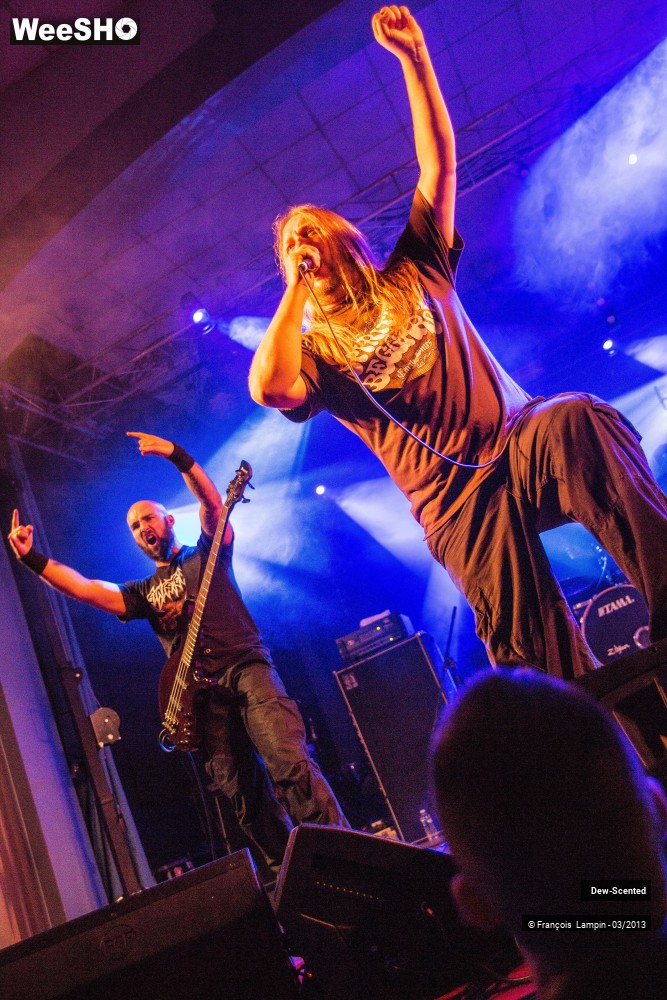 19/50 photos du spectacle Dew-Scented