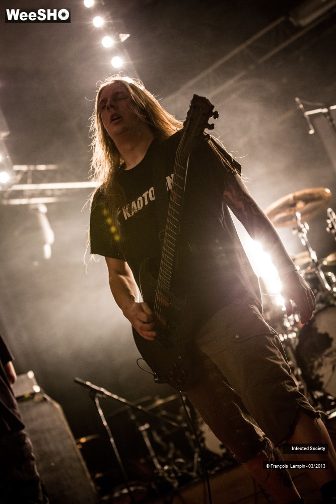 16/28 photos du spectacle Infected Society