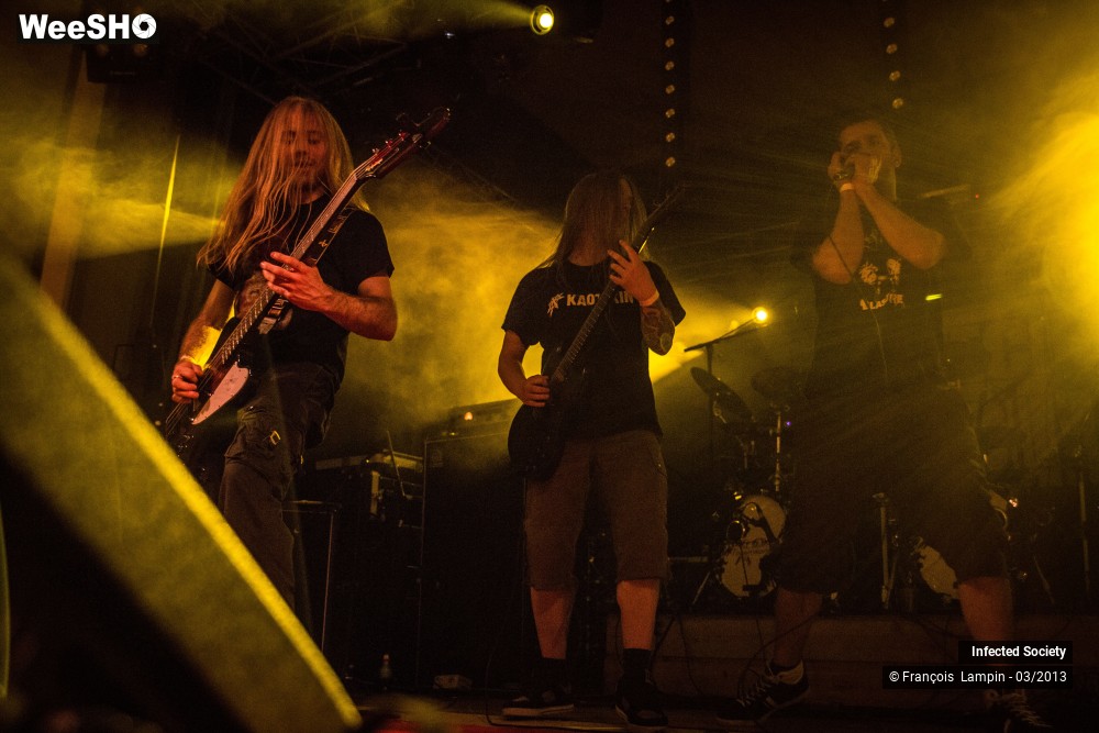 25/28 photos du spectacle Infected Society