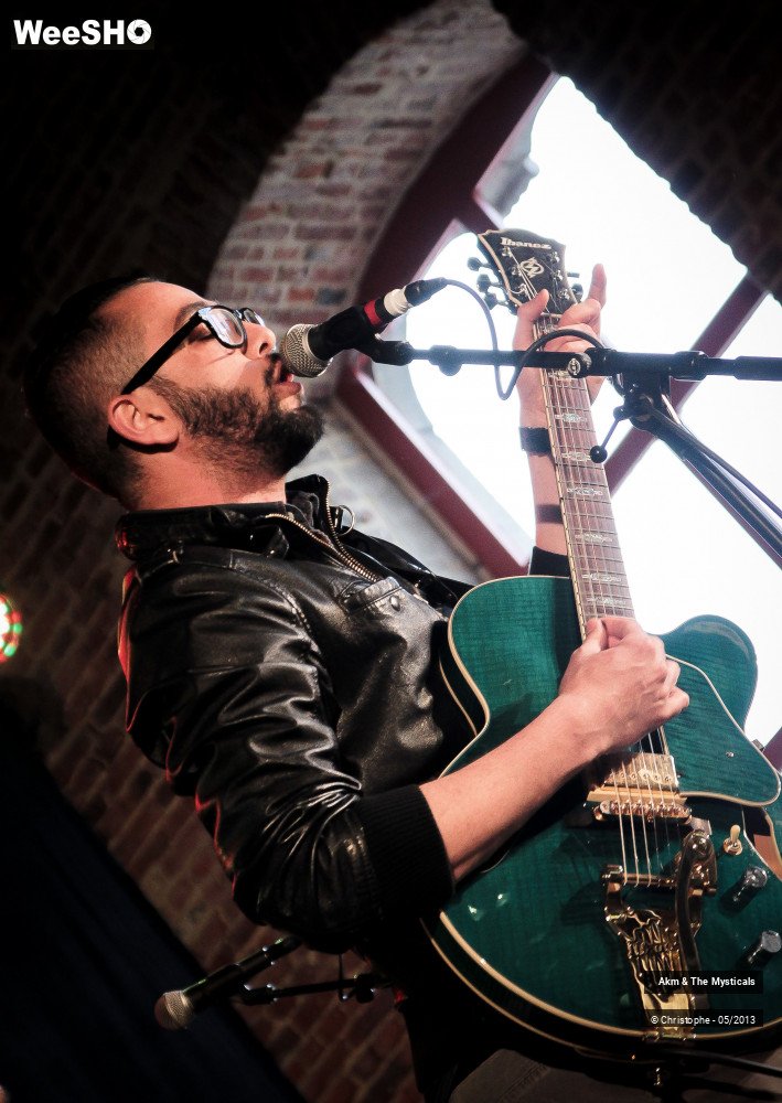 20/40 photos du spectacle Akm & The Mysticals