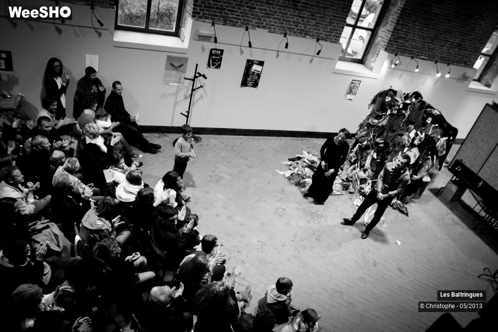 12/50 photos du spectacle Merci pour la poubelle