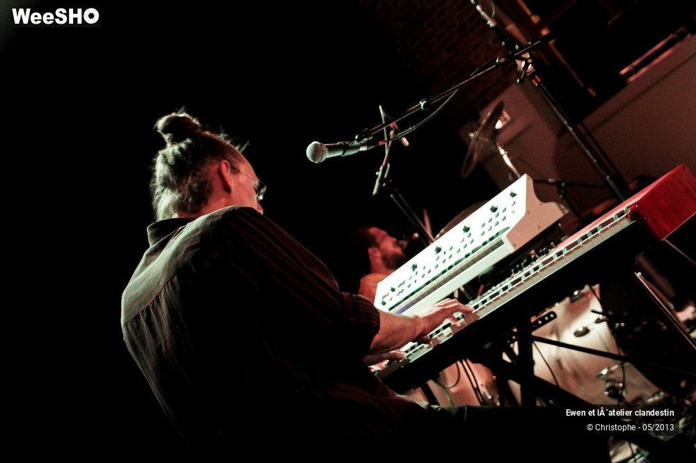 11/39 photos du spectacle Ewen et l'atelier clandestin