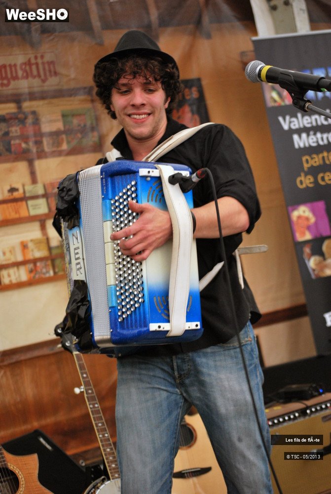 21/23 photos du spectacle Les fils de flûte