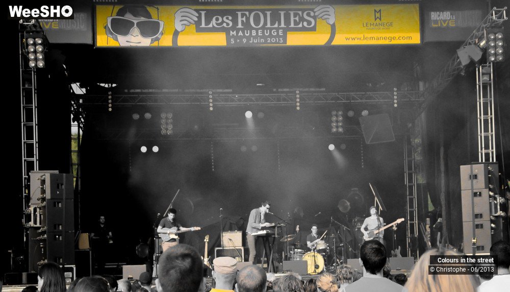 19/32 photos du spectacle Colours in the street