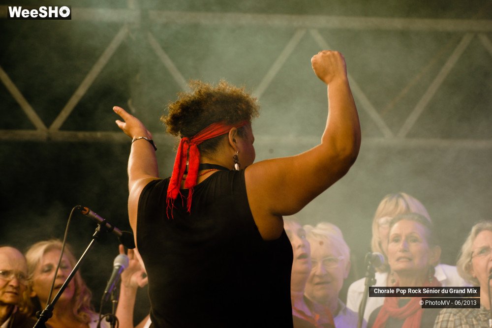 23/23 photos du spectacle chorale senior et junior du grand mix