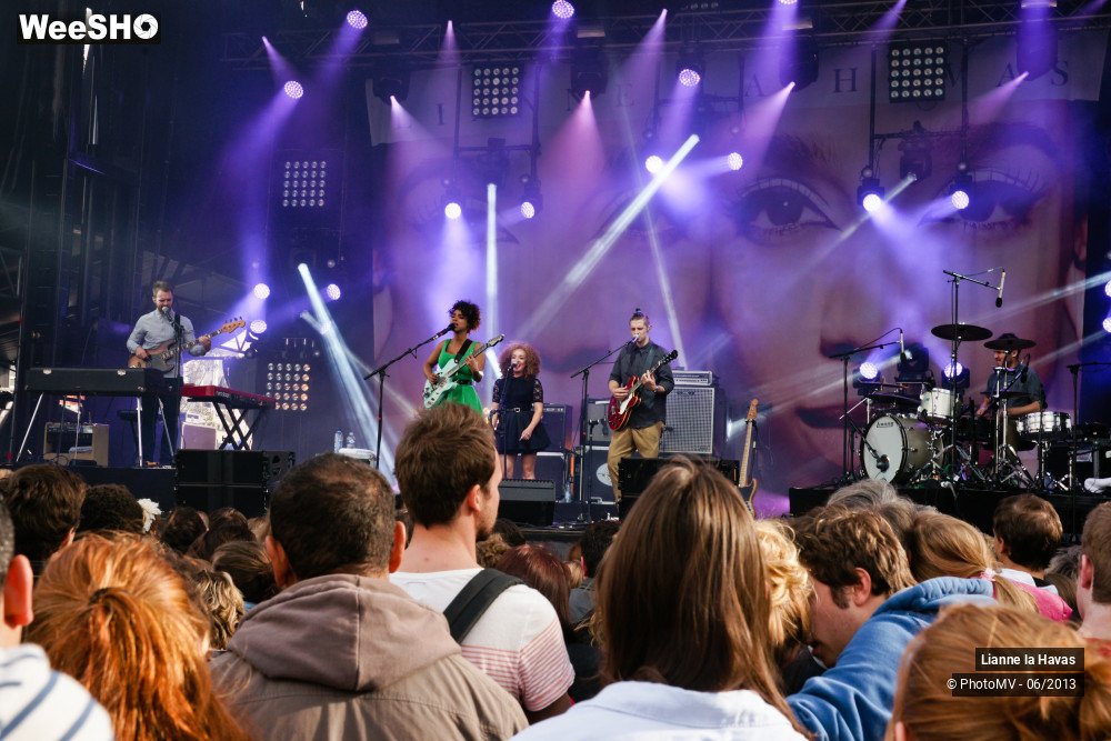 6/42 photos du spectacle lianne la havas