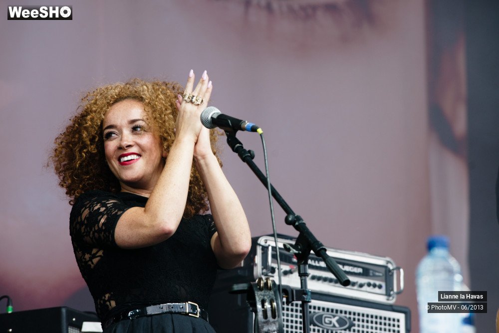 11/42 photos du spectacle lianne la havas