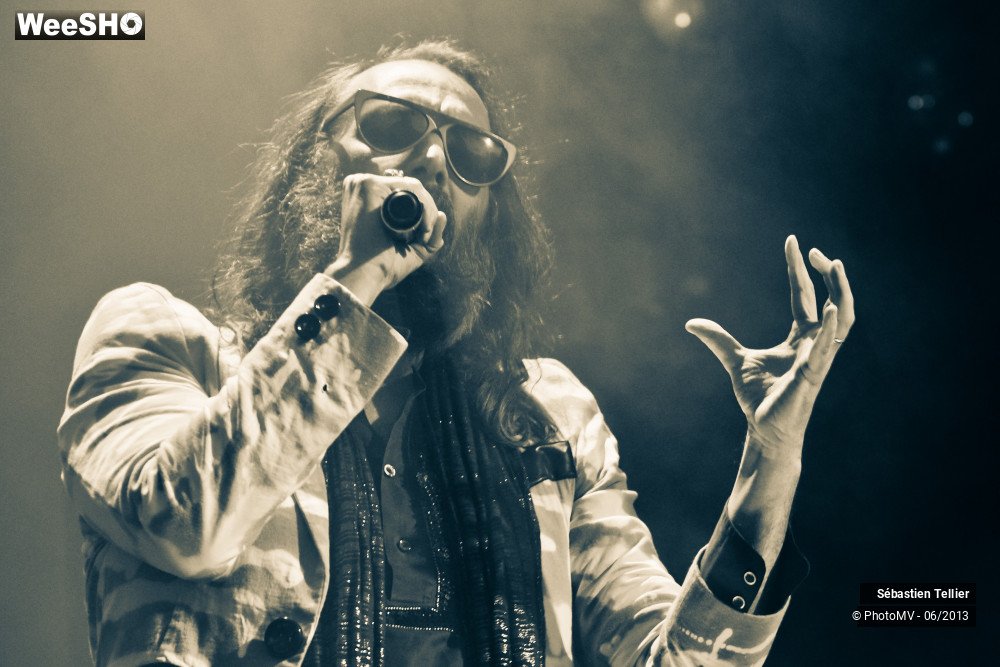 3/45 photos du spectacle Sébastien Tellier