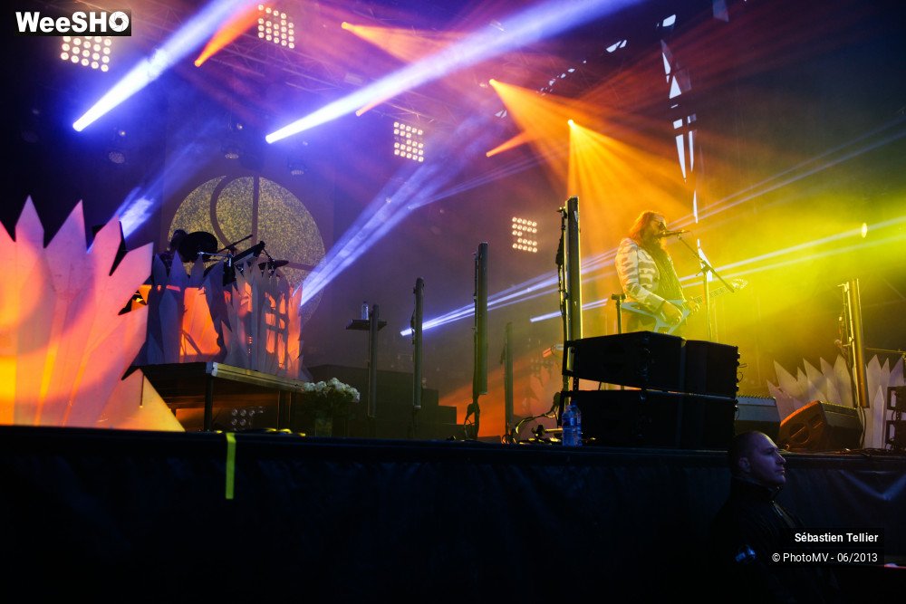 6/45 photos du spectacle Sébastien Tellier