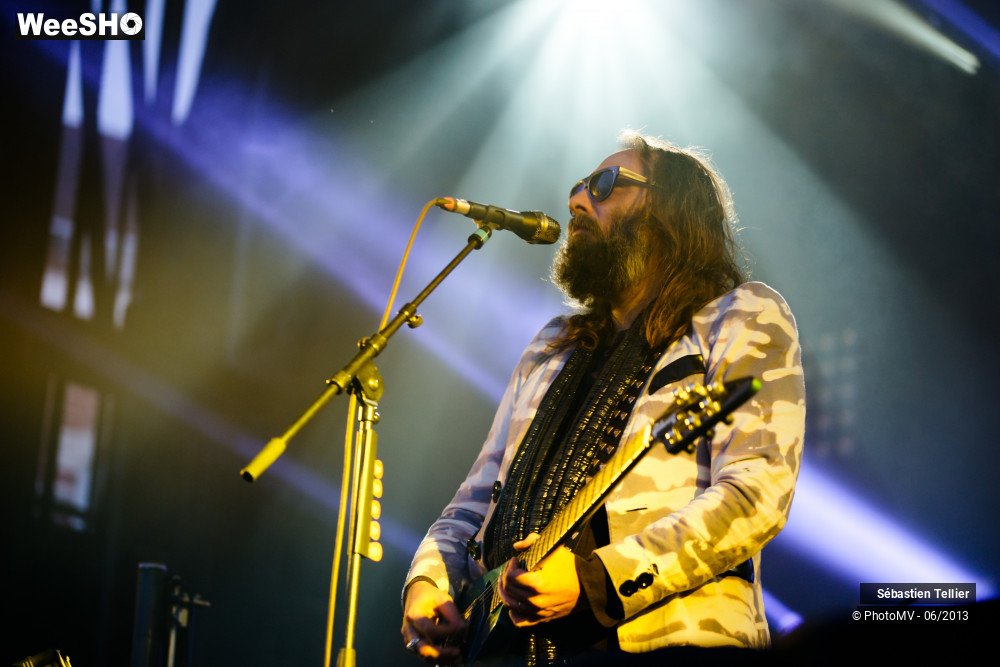 12/45 photos du spectacle Sébastien Tellier