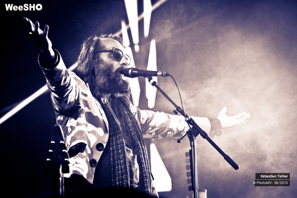 23/45 photos du spectacle Sébastien Tellier