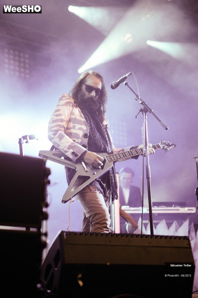 33/45 photos du spectacle Sébastien Tellier
